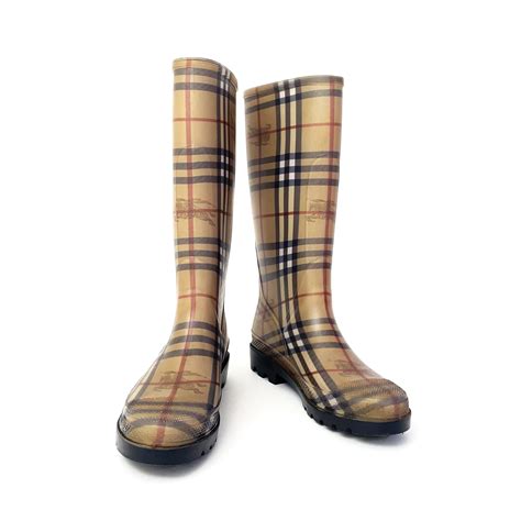 burberry gumboots|Burberry check back boots.